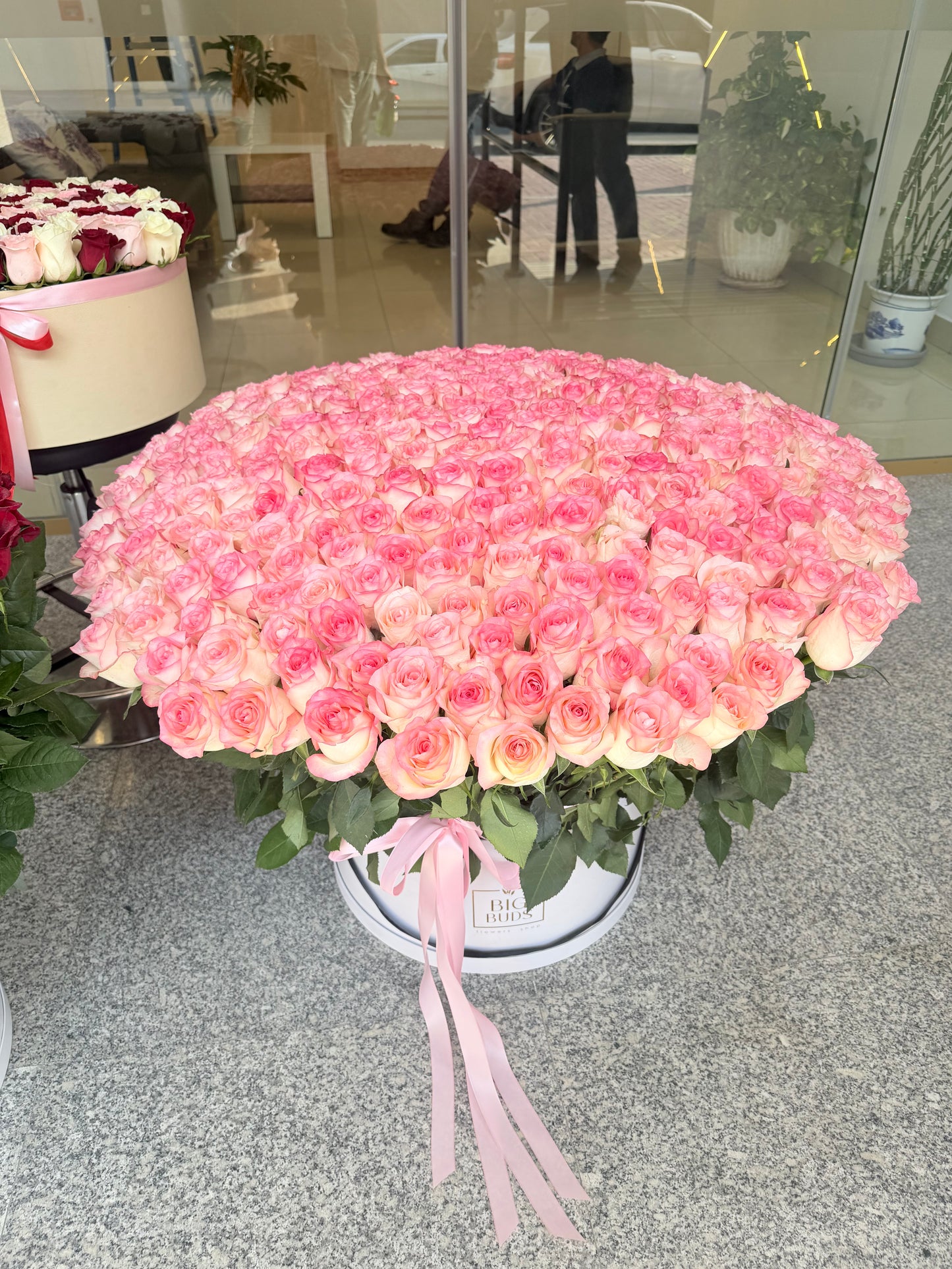 301 Pink Roses Royal Grand Flower Box