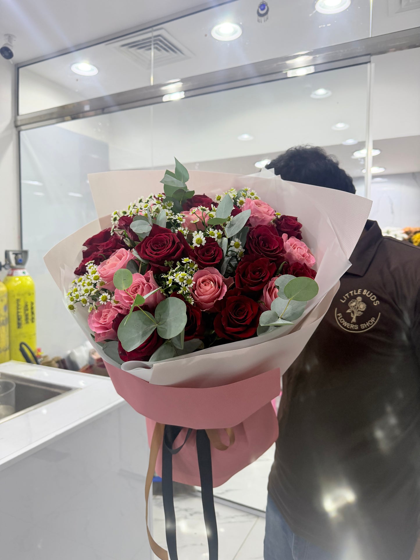 30 Red Pink Roses Bouquet