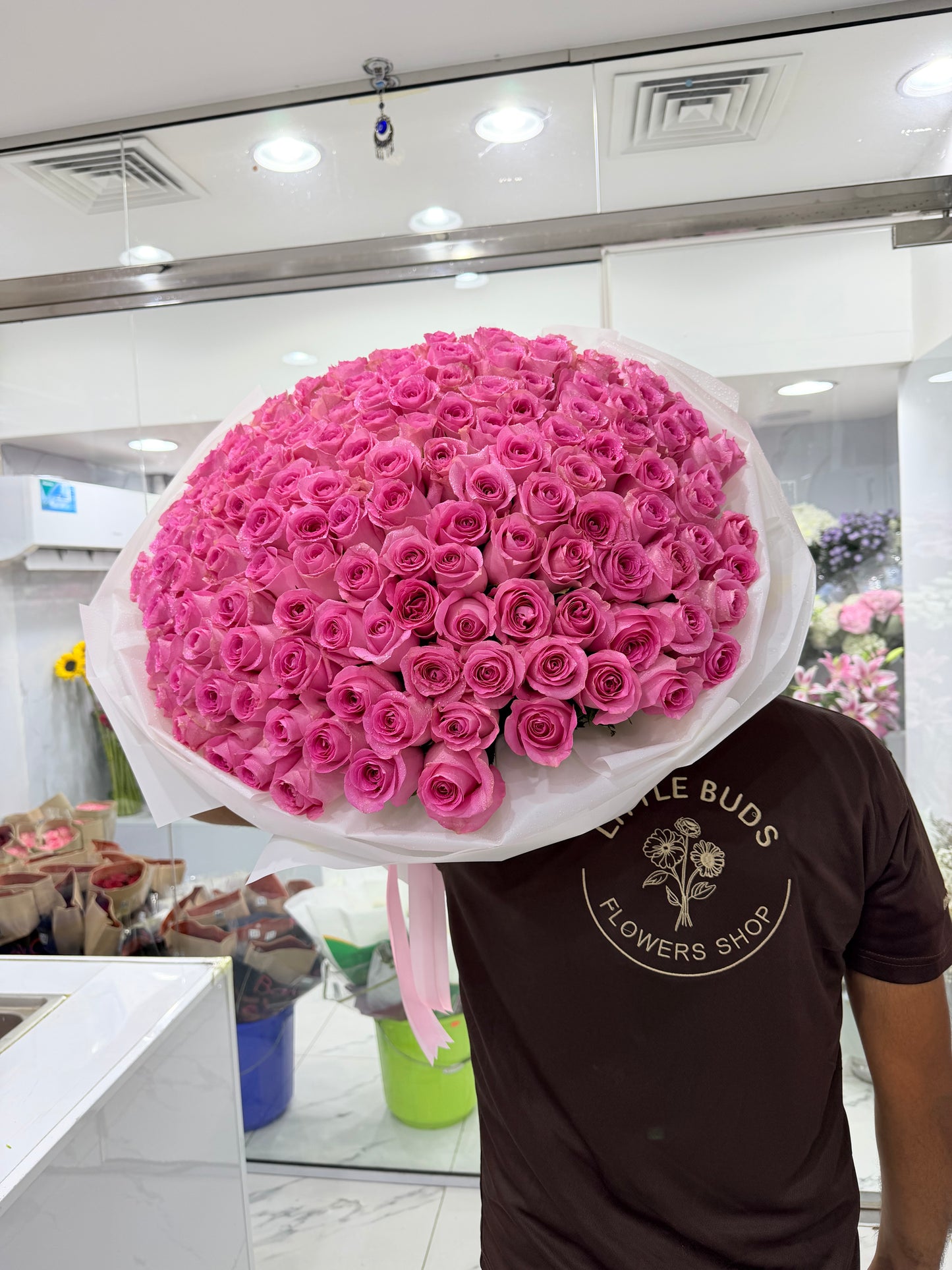 151 Pink Roses Love Statement