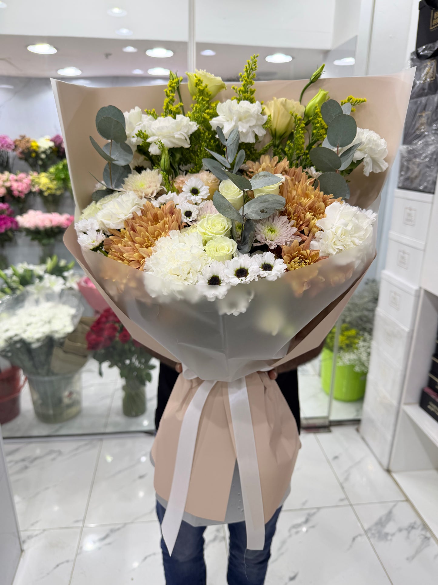 Toffee Cream Luxury Flower Bouquet | Fresh Floral Delivery