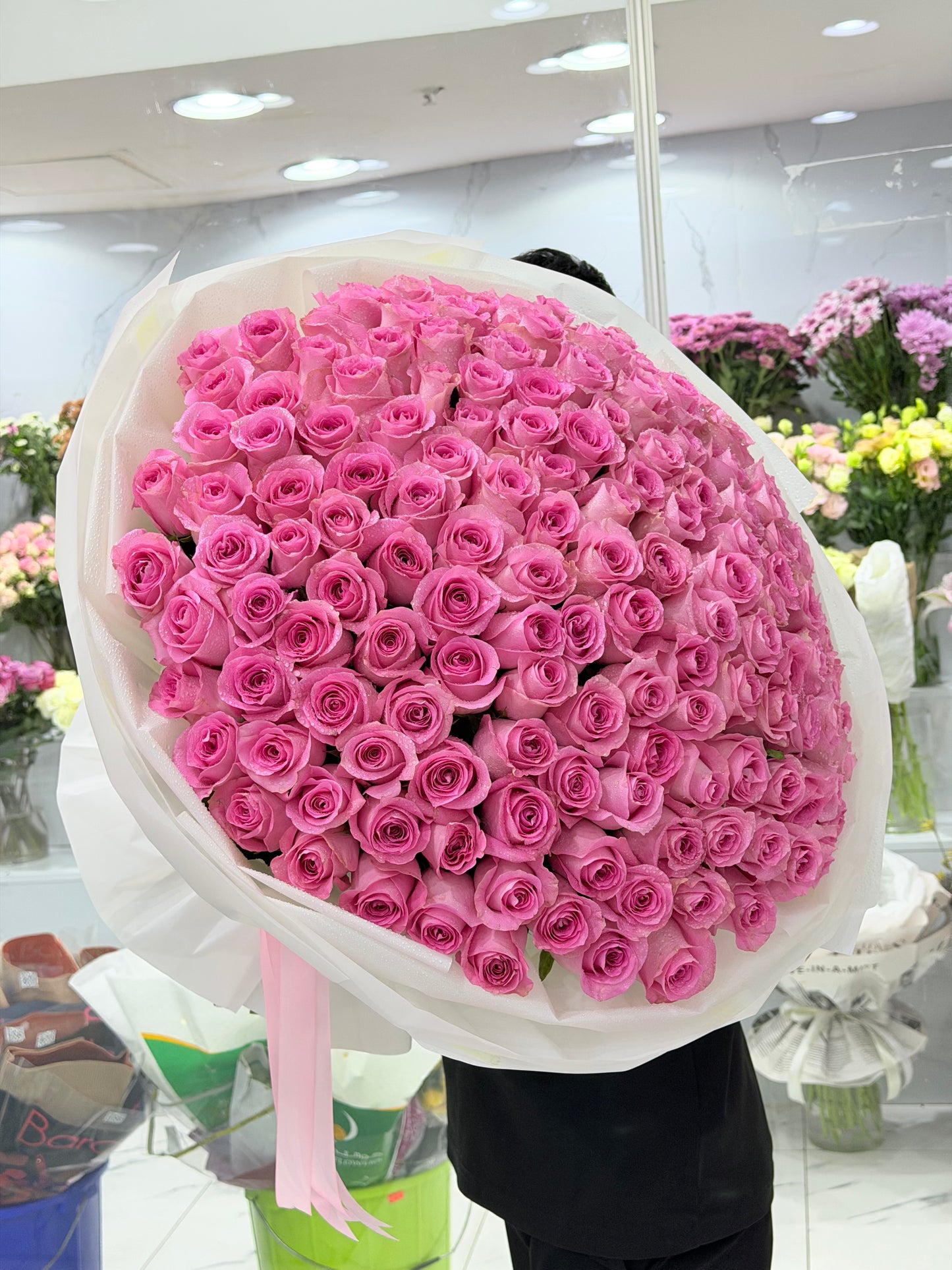 151 Pink Roses Love Statement