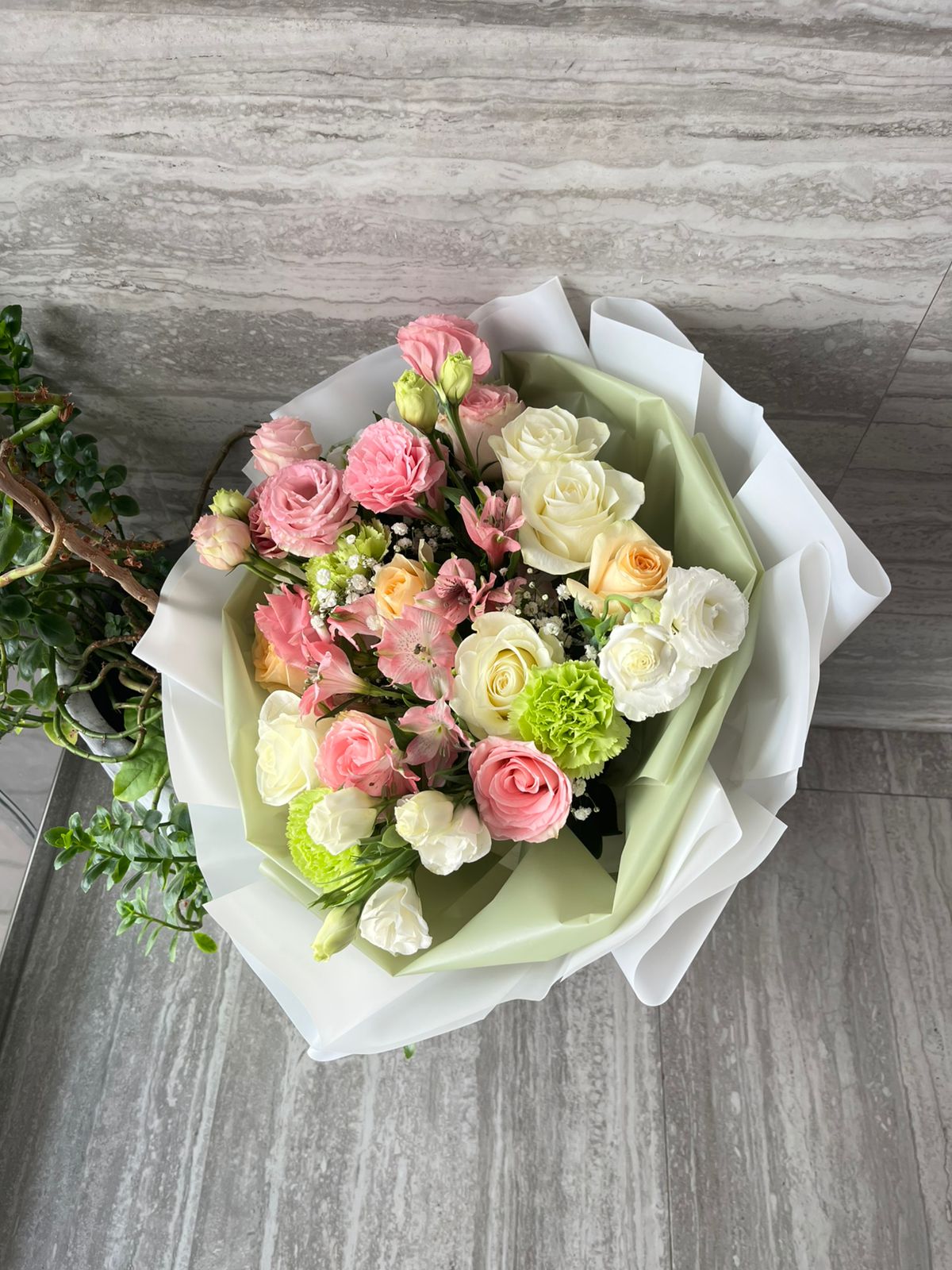 Pretty Mix Hand Bouquet